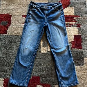 Maurices high rise size 18W regular.